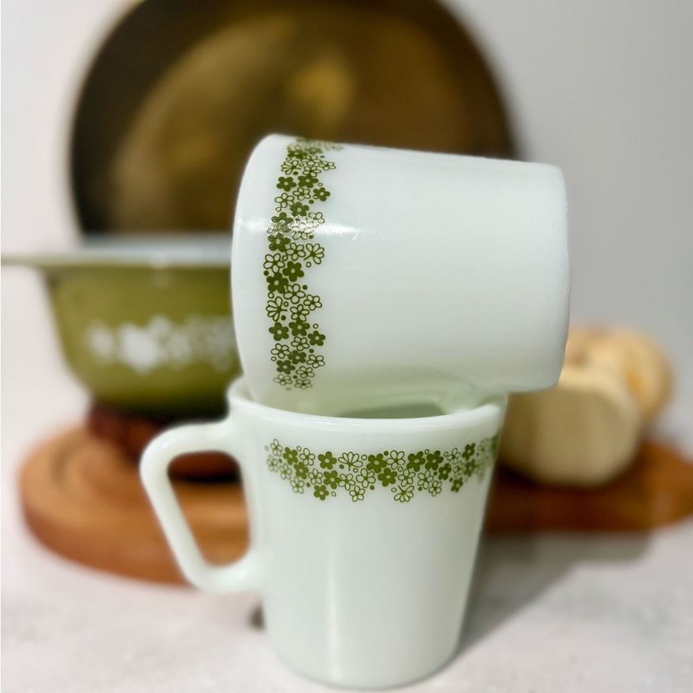 Vintage Pyrex Crazy Daisy milk glass Mugs set of 2